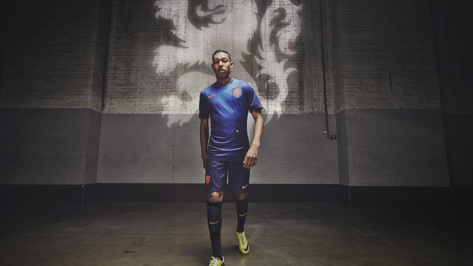 韩国名帅金明俊执裁2025足协杯决赛,京豫巅峰对决点燃绿茵激情